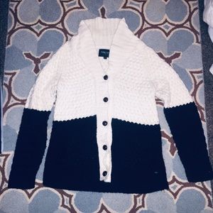 Obey white and black sweater